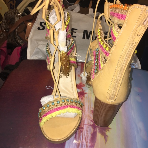 Heels - Picture 5 of 8